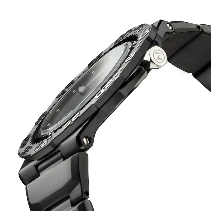 TRIDENT E014-02
