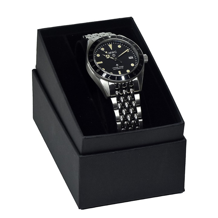 Classic 1960s Pattern Automatic Bracelet Dual Time Zone Divers