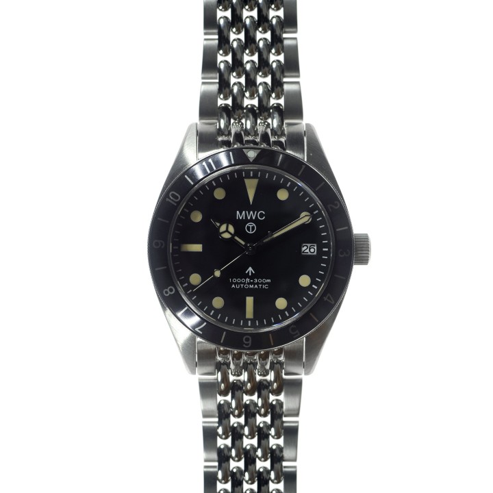 Classic 1960s Pattern Automatic Bracelet Dual Time Zone Divers