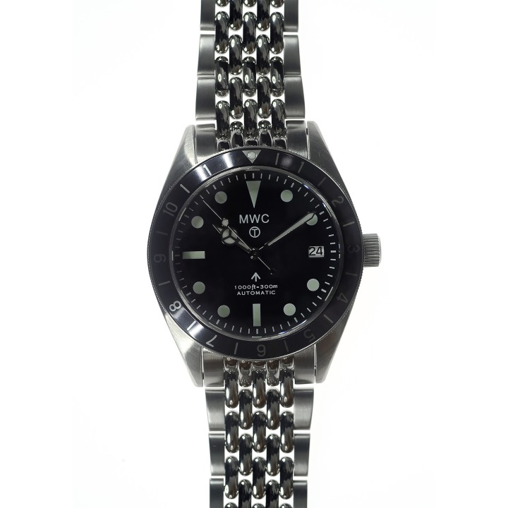 Classic 1960s Pattern Automatic Bracelet Dual Time Zone Divers