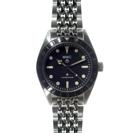 Classic 1960s Pattern Hybrid Bracelet Dual Time Zone Divers