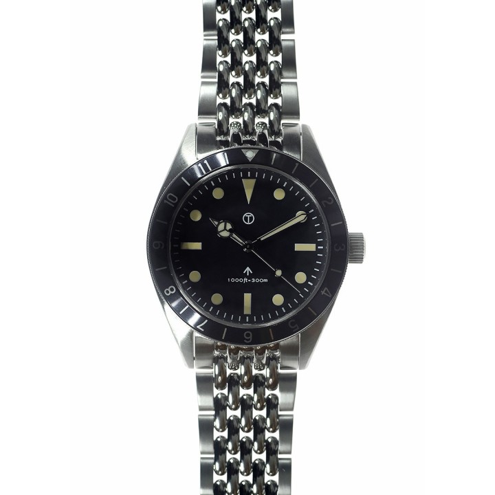 Classic 1960s Pattern Sterile Hybrid Bracelet Dual Time Zone Divers