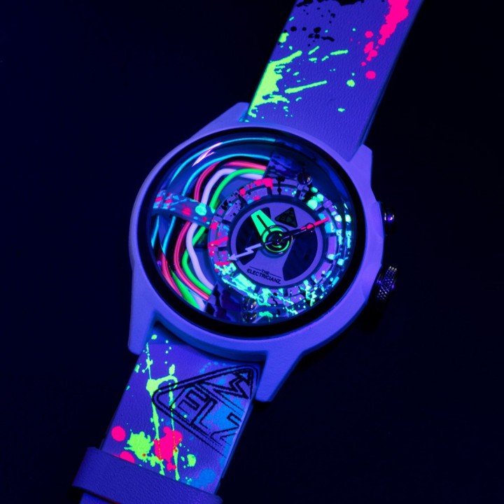 The Neon Z White 42mm