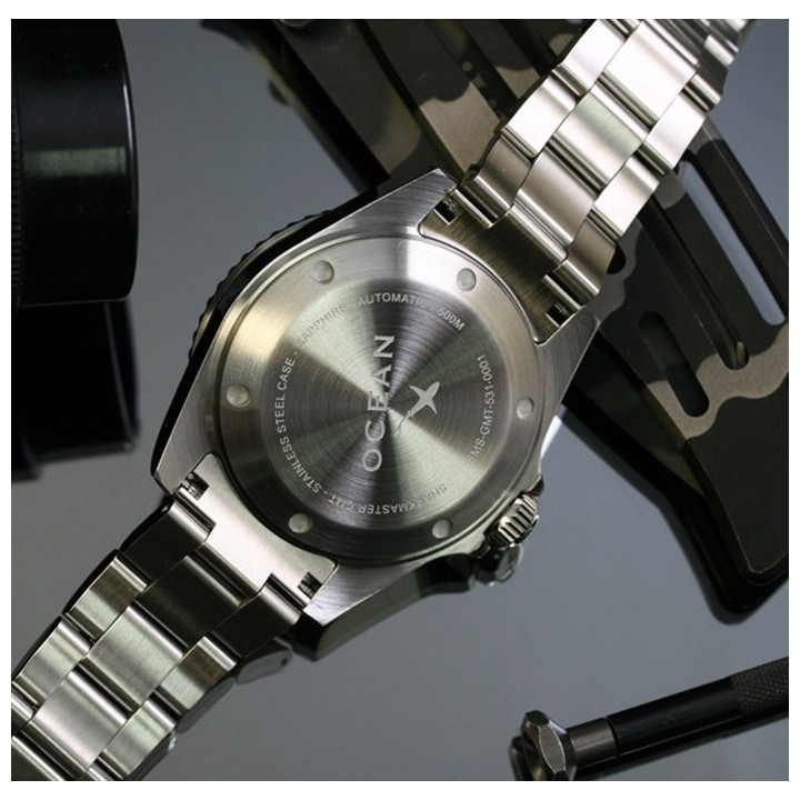 SHARKMASTER GMT AUTOMATIC
