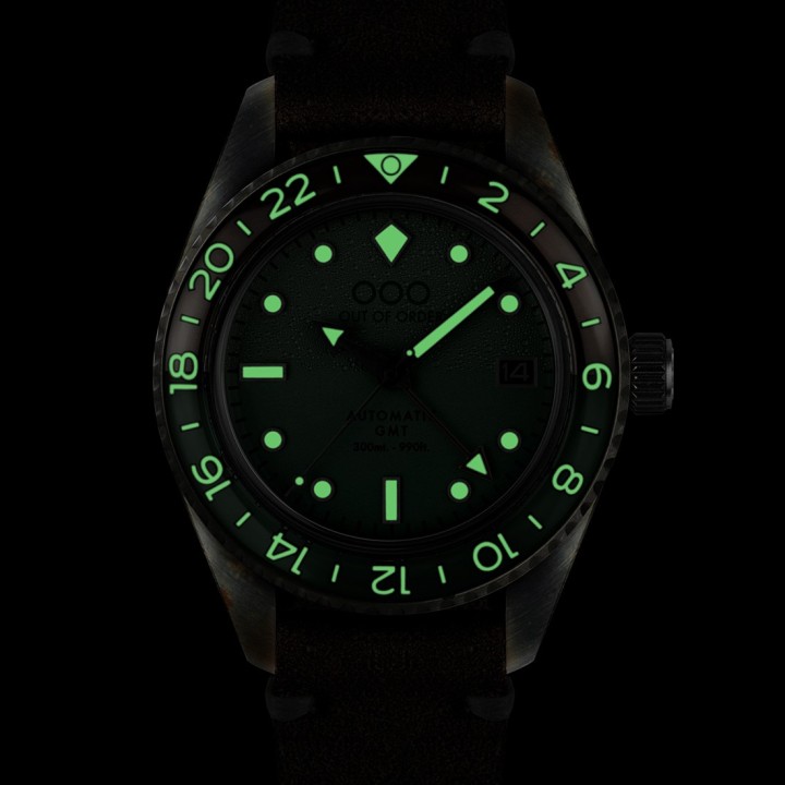 AFTER 8 AUTOMATIC GMT