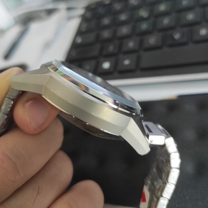 Steel Z Metal (Small case scratch)