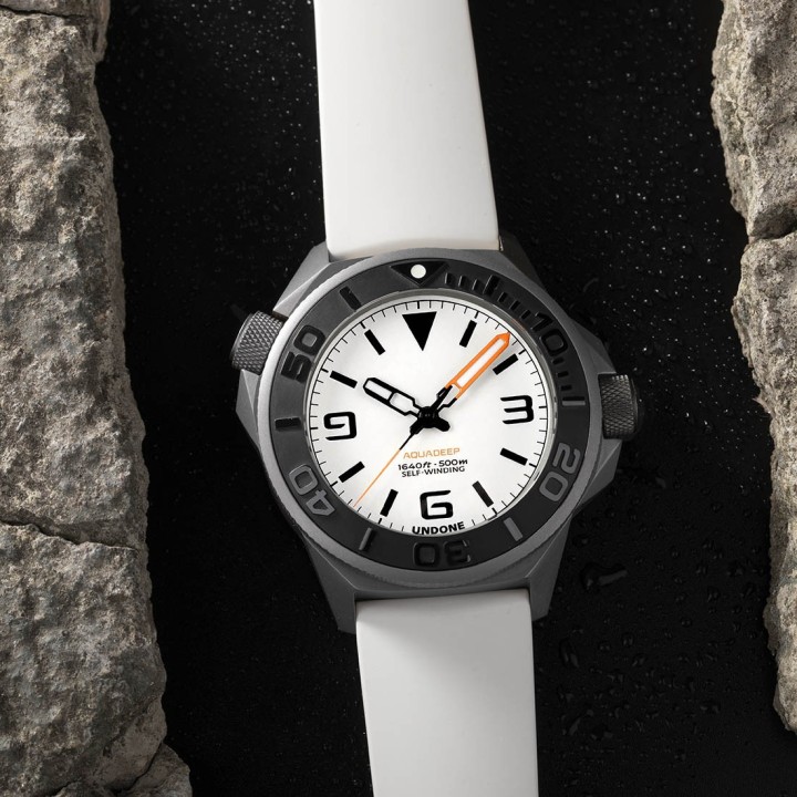 AQUALUME WHITE AUTOMATIC