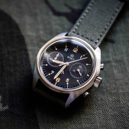 Royal Air Force – Aged Edition LIMITED EDITION + Military Green Nato Strap