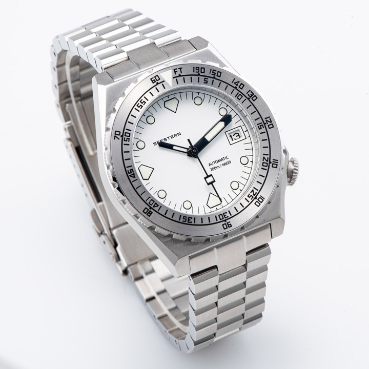 Seestern S407 White (buckle and strap scratched)
