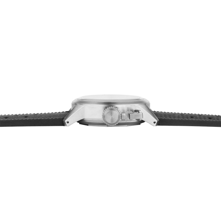 A-5 UDT BLACK RUBBER