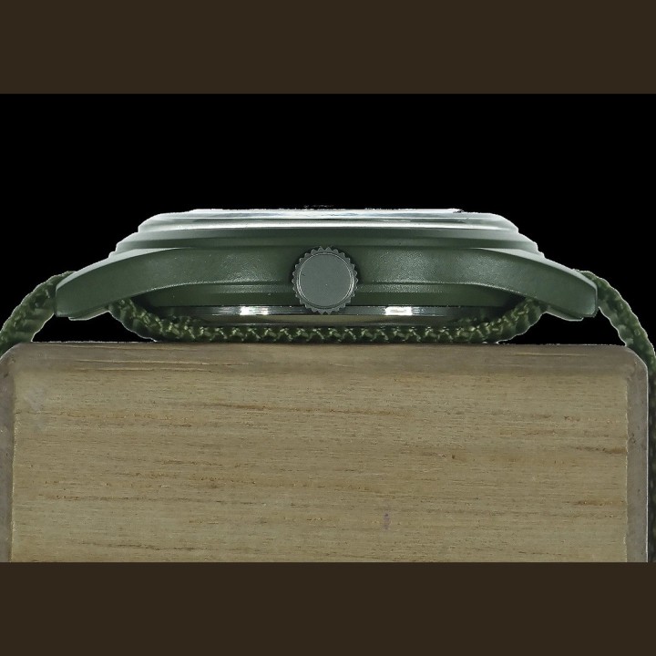 Classic 1960s/70s Pattern Olive Vietnam Watch