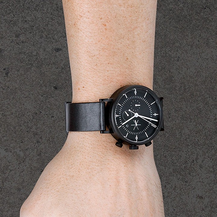 Eon Black