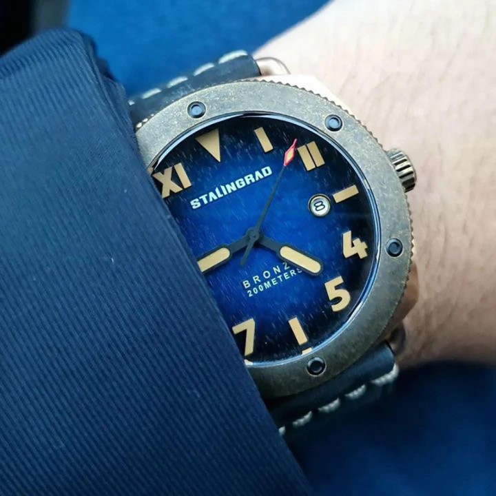 Bronze Defender 200M Deep Blue Dial Black Leather Strap