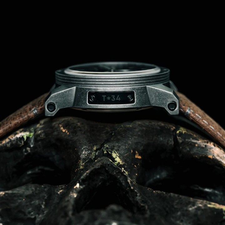 Red Army Black Dial Brown Leather Strap