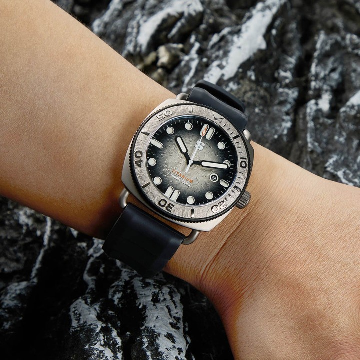 TITANIUM Defender Grey Lunar Dial Black Silicon Strap