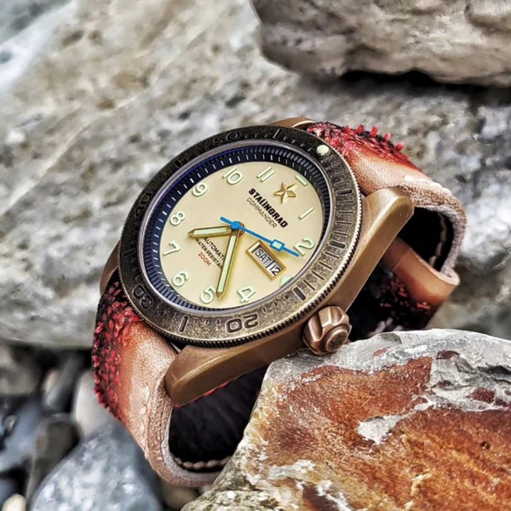 Commander Beige Dial Brown Leather Strap