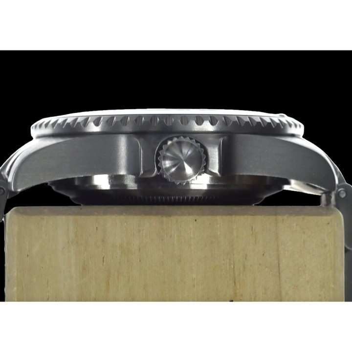 MWC 24 Jewel 1982 Pattern 300m Automatic Military Divers