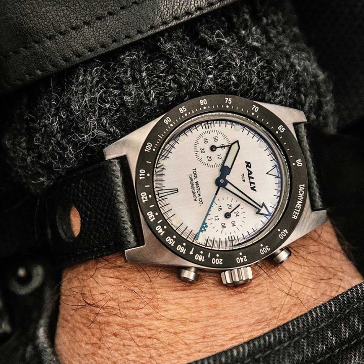 TWCO. RALLY BLUE ON SILVER