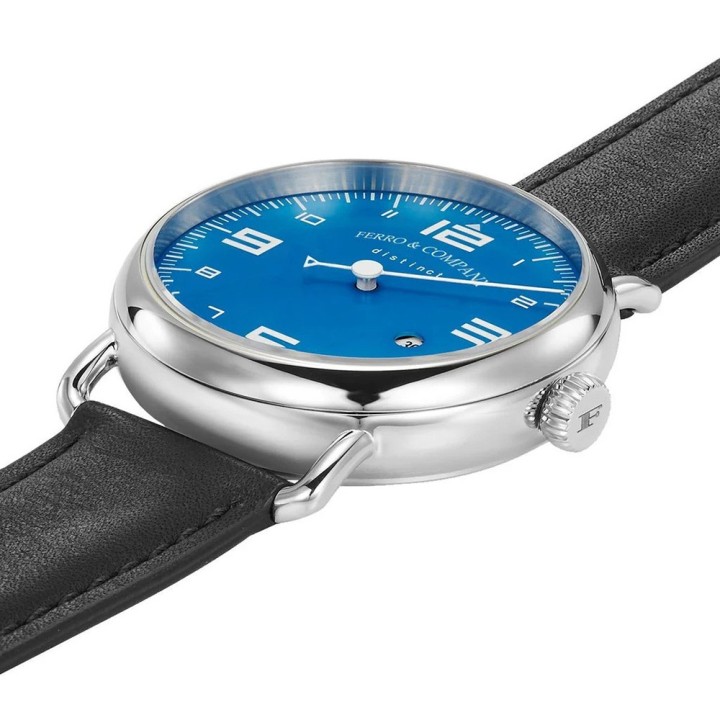 Distinct 2 Blue
