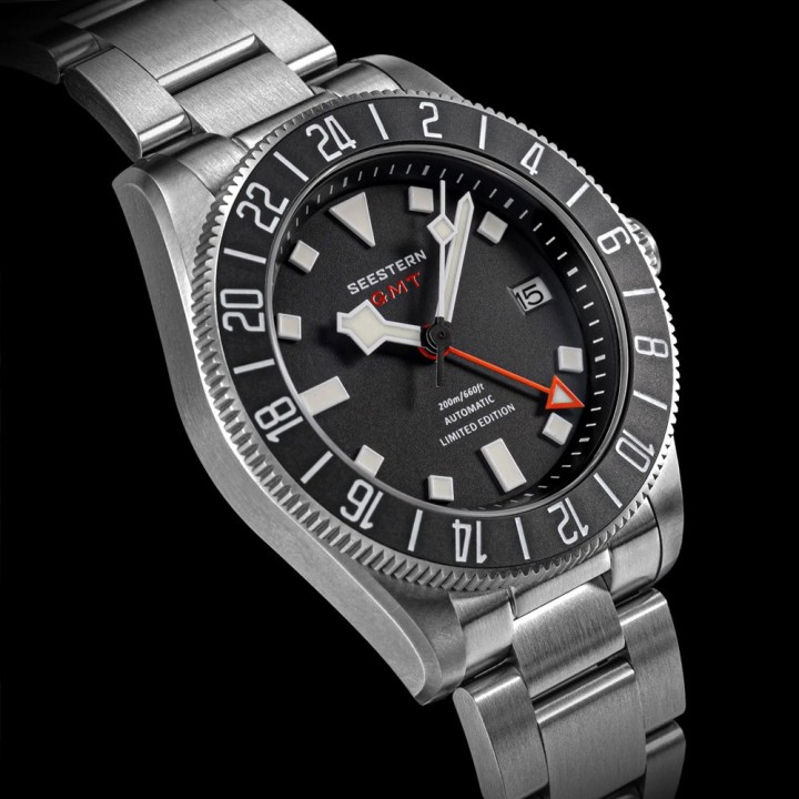 S462 Black Titanium GMT (small scratches on the case and case back)