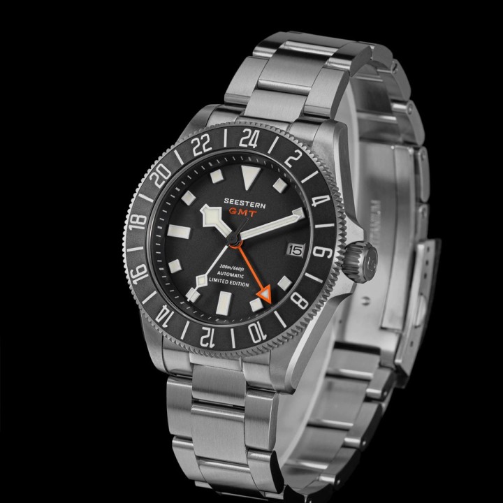 S462 Black Titanium GMT (small scratches on the case and case back)