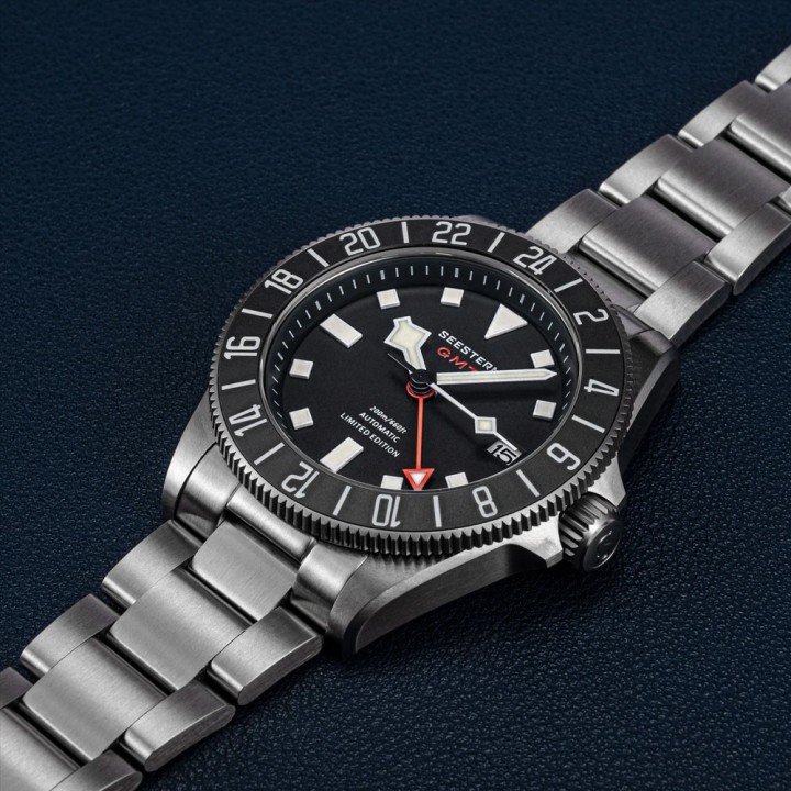 S462 Black Titanium GMT (small scratches on the case and case back)
