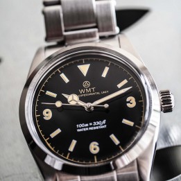 Barracuda – Black Dial Edition / Metal Bracelet + Leather Strap Set