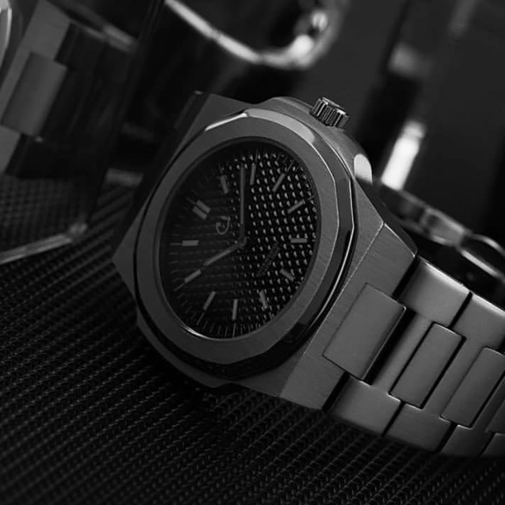 Montre Black