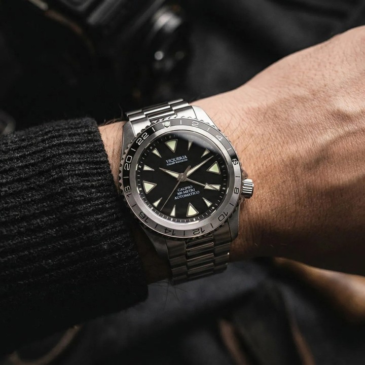 Calipso GMT – Moon Black