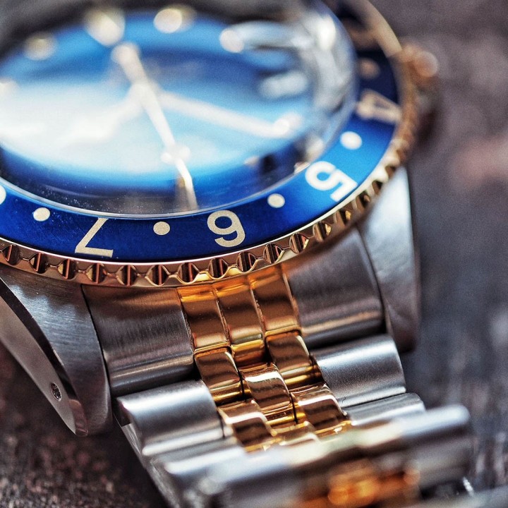 Sanford – 2 Tone / Blue bezel Aged Edition