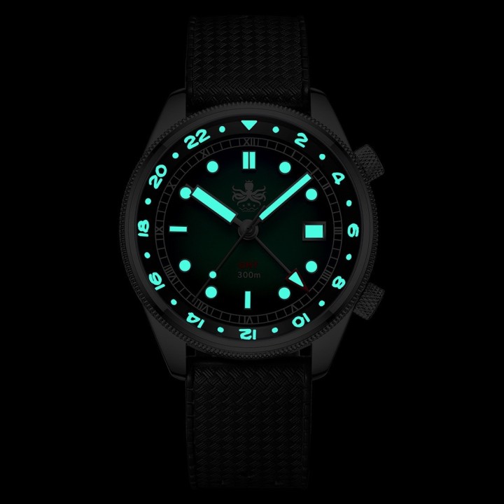 EAGLE RAY 200M Automatic PY039F