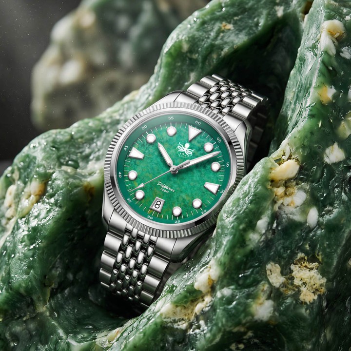 Delphinus 100M PY066A Green Jade