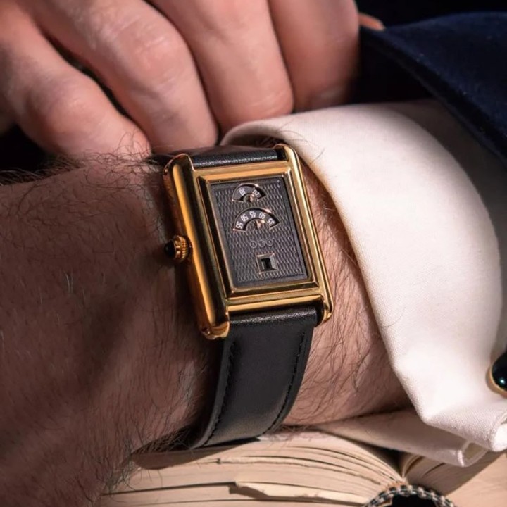 FORMA VENTI | AURUM NOIR