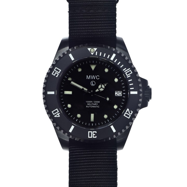 24 Jewel 300m Auto Submariner in Black PVD Steel