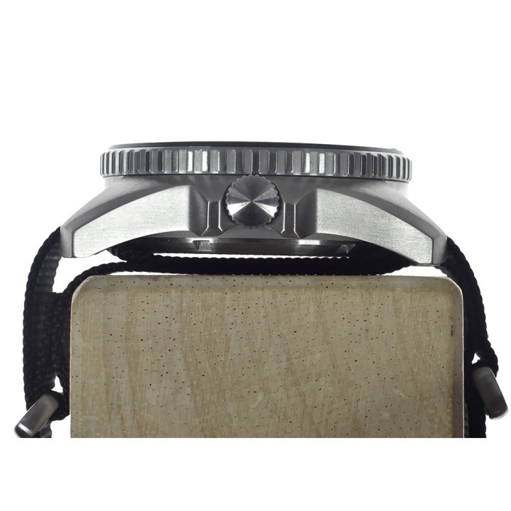 Military Divers Watch (Swiss Quartz) Sapphire Crystal and Ceramic Bezel