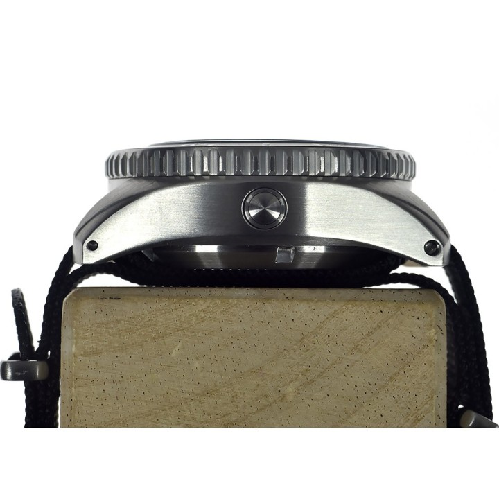 Military Divers Watch (Swiss Quartz) Sapphire Crystal and Ceramic Bezel