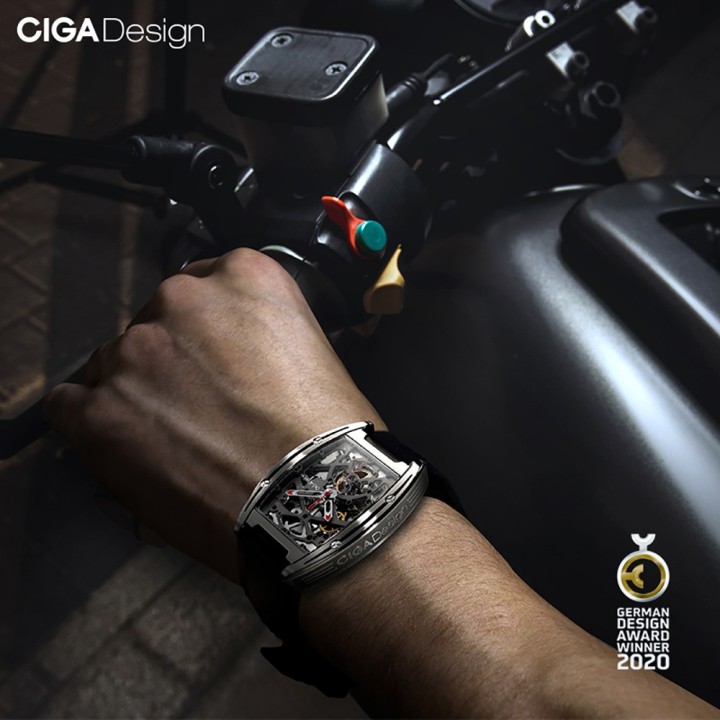 Z Series Automatic Titanium Black
