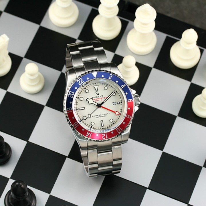 SHARKMASTER GMT PILOT WHITE II