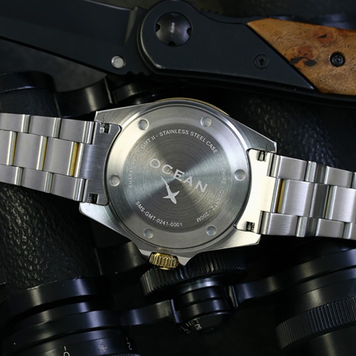 SHARKMASTER GMT GOLD