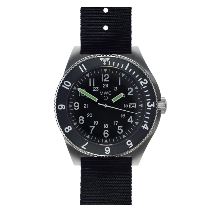 300m Steel Navigator Luminova (Automatic)