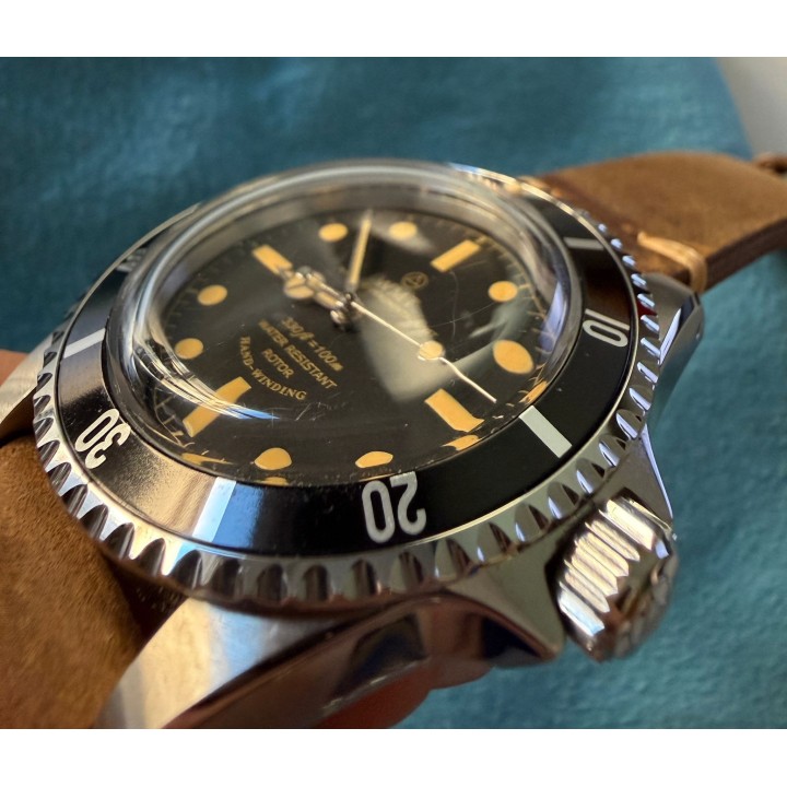 Royal Marine Brown Vintage (Case and crystal are slightly scratched, and the strap is slightly worn)